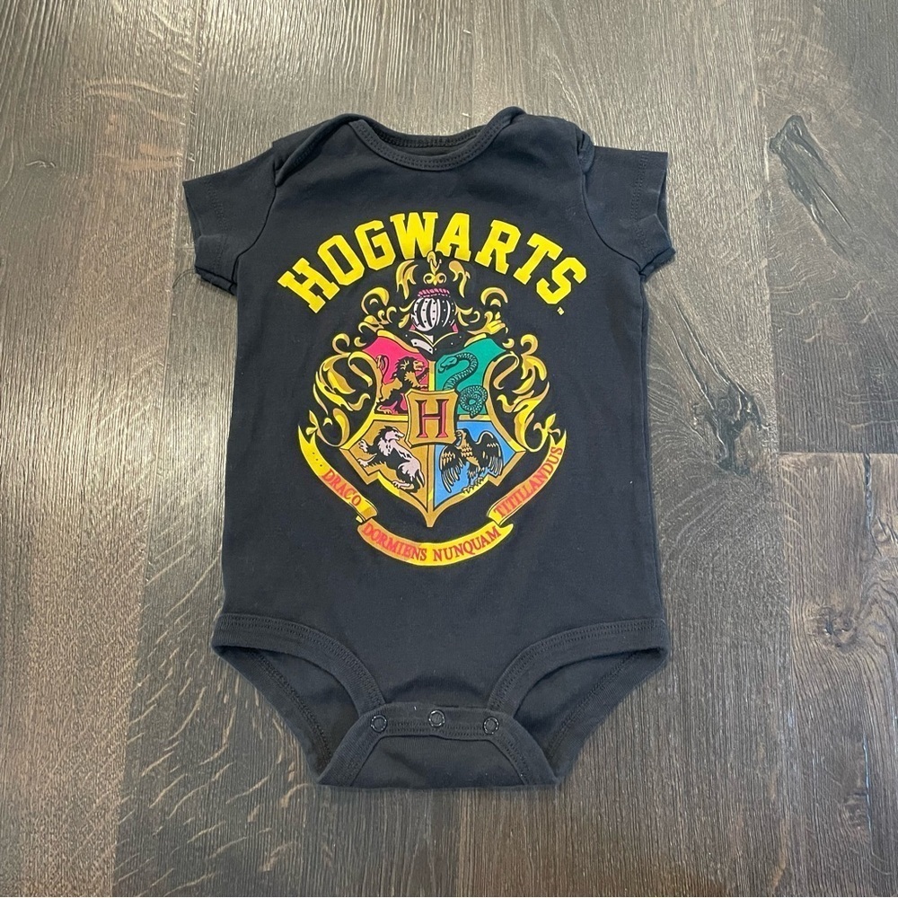 Harry Potter Black Hogwarts Bodysuit 12-18 Months